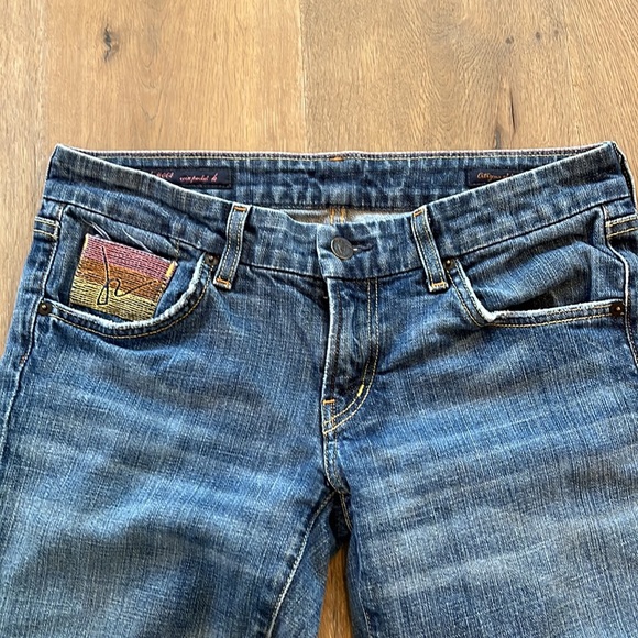 Citizens of Humanity size 29 flared low rise jean - Picture 2 of 8